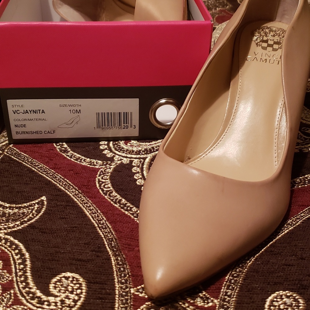 Vince Camuto pumps